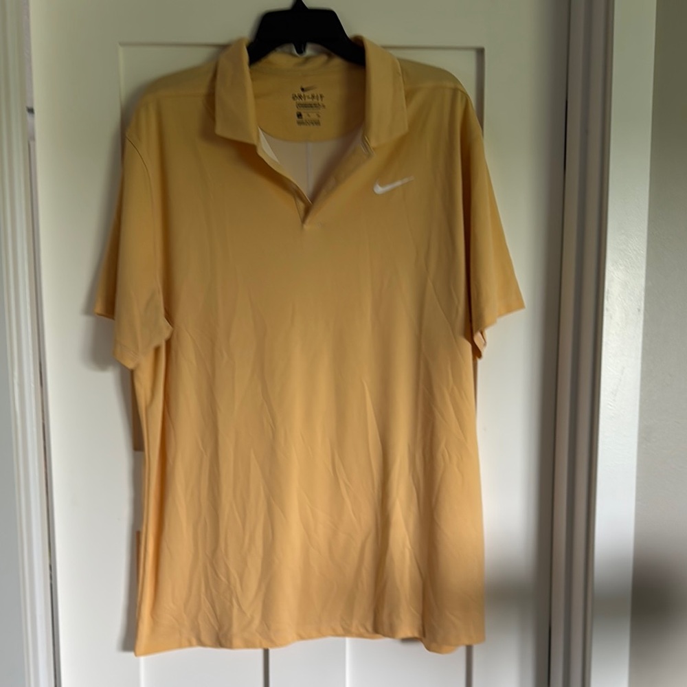 Nike Men's Golf Polo Shirt in Light Yellow